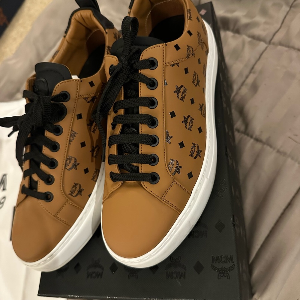 MCM sneakers Tan Men’s size 41 euro